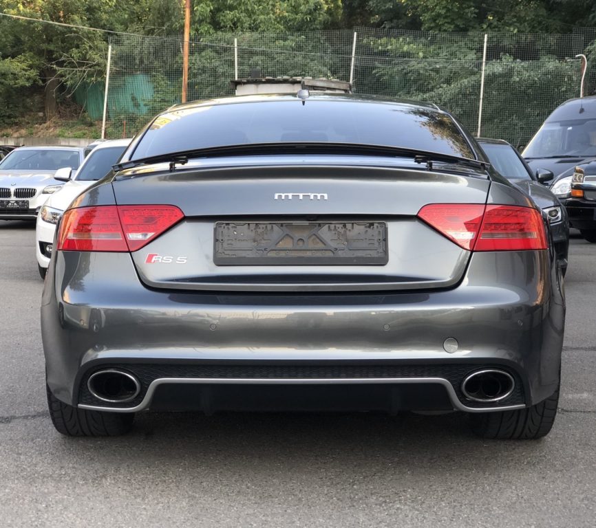 Audi RS5 2010