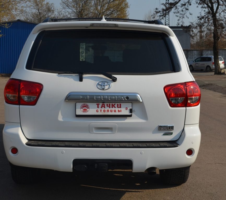 Toyota Sequoia 2017