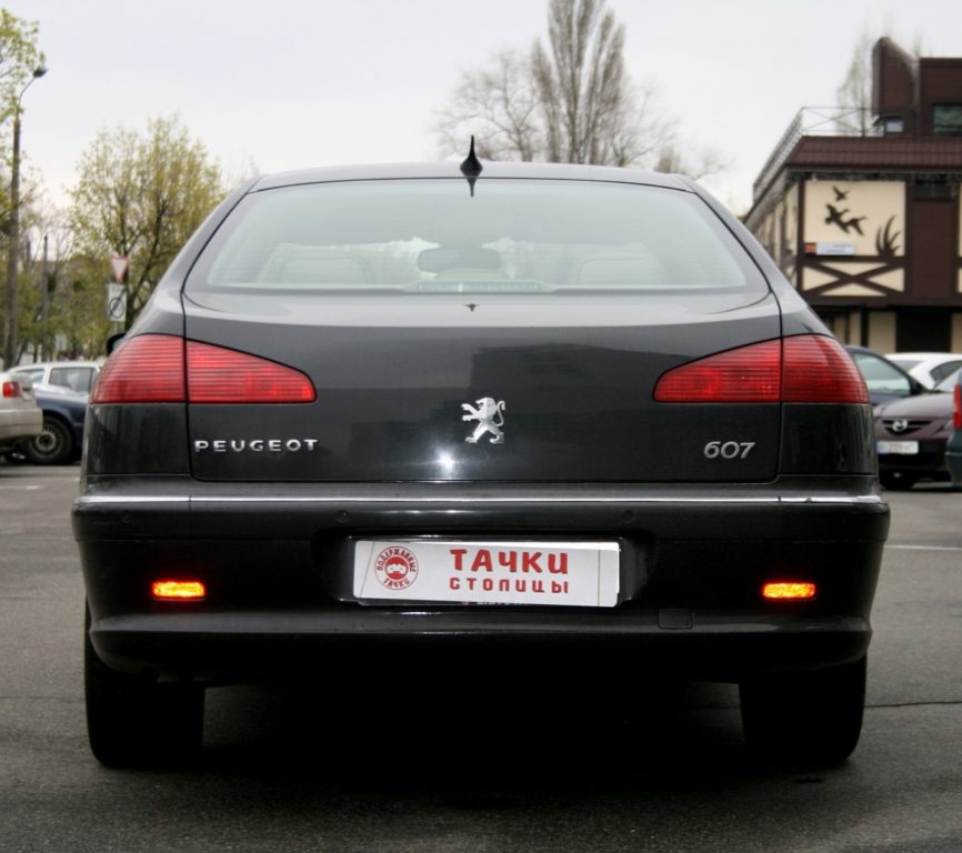 Peugeot 607 2005