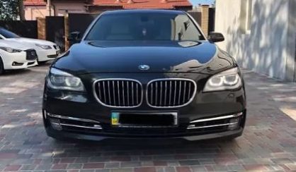 BMW 750 2012