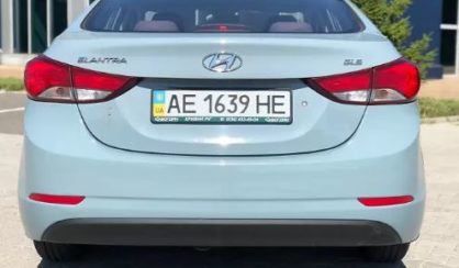 Hyundai Elantra 2015