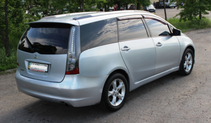 Mitsubishi Grandis 2008