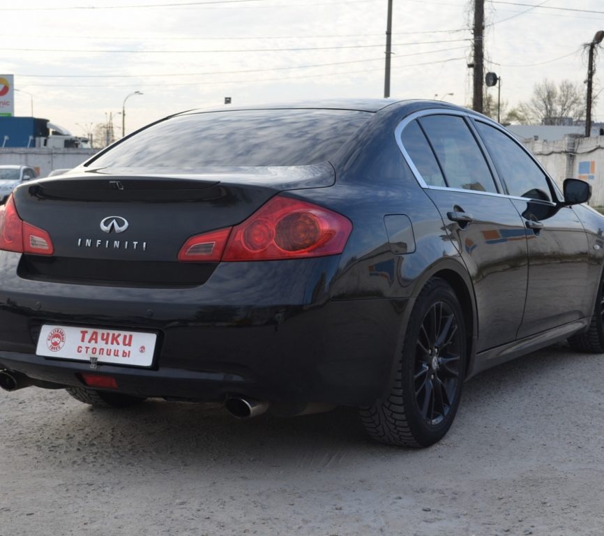 Infiniti G25 2010