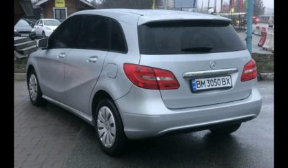 Mercedes-Benz B 180 2012