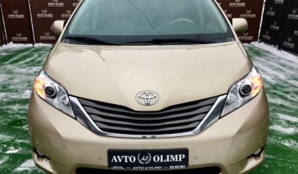 Toyota Sienna 2011