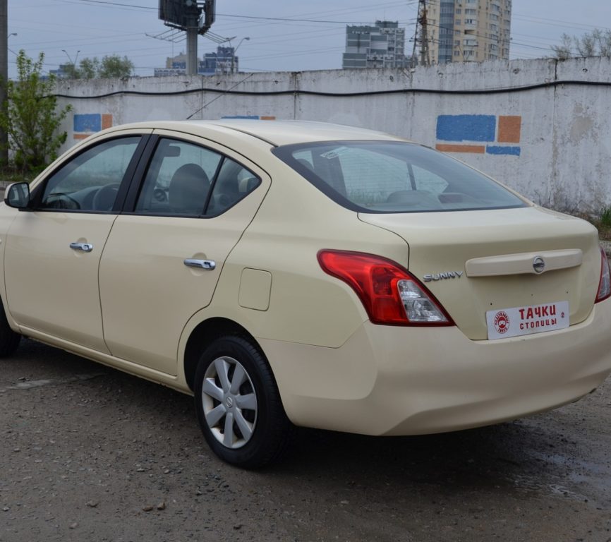 Nissan TIIDA 2014