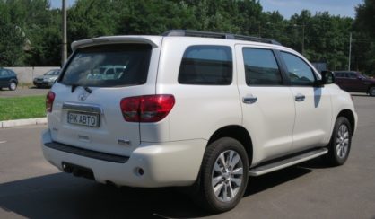 Toyota Sequoia 2016