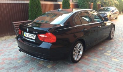 BMW 328 2011