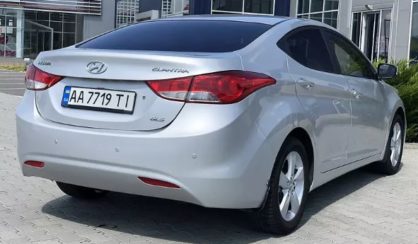 Hyundai Elantra 2013