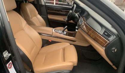 BMW 750 2012