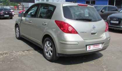 Nissan TIIDA 2008