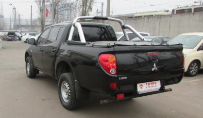 Mitsubishi L 200 2013