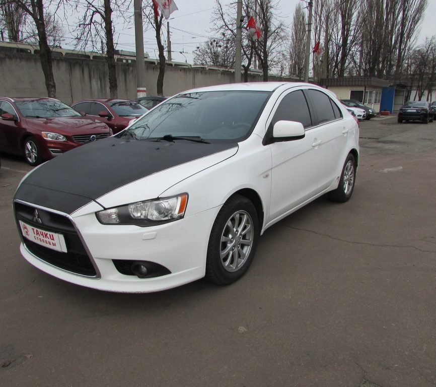 Mitsubishi Lancer X 2011