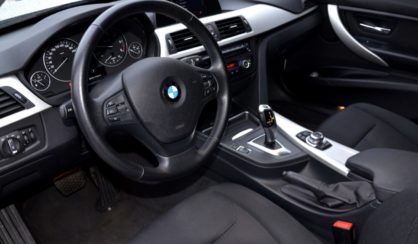 BMW 318 2012