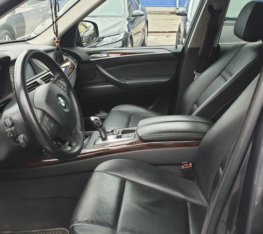 BMW X5 2011