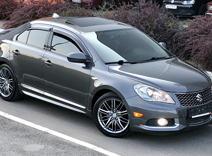 Suzuki Kizashi 2011