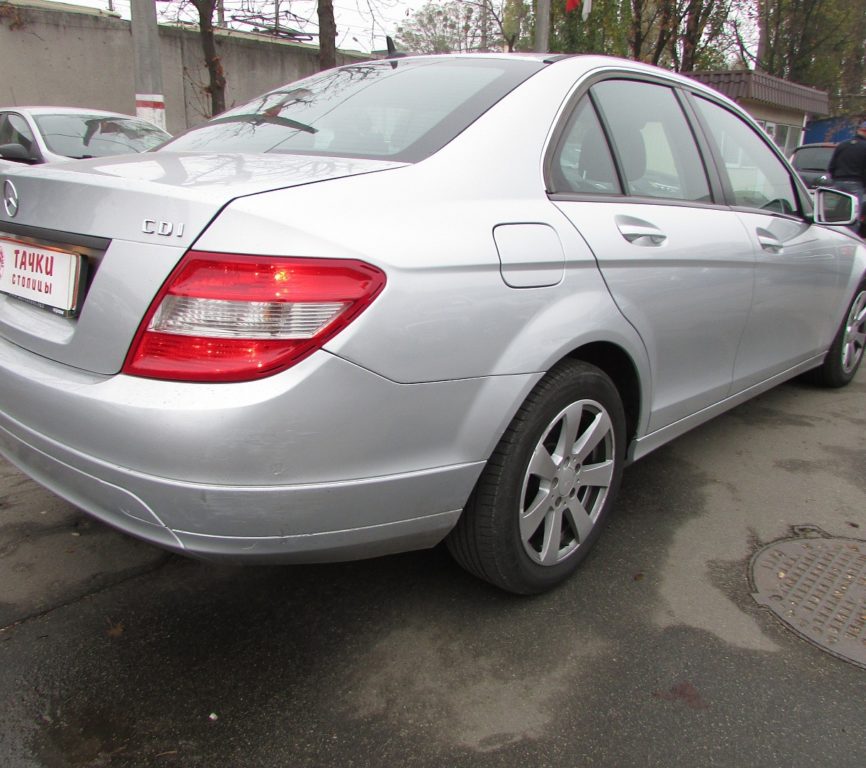 Mercedes-Benz C-Class 2010