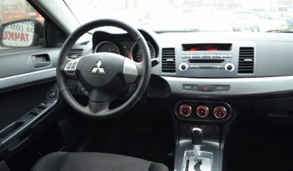 Mitsubishi Lancer X 2011