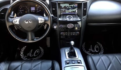 Infiniti QX70 2015