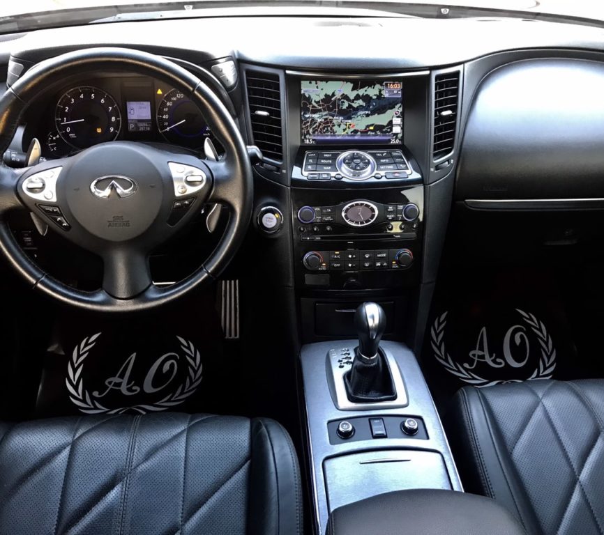 Infiniti QX70 2015