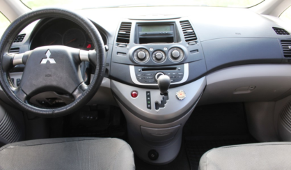 Mitsubishi Grandis 2008