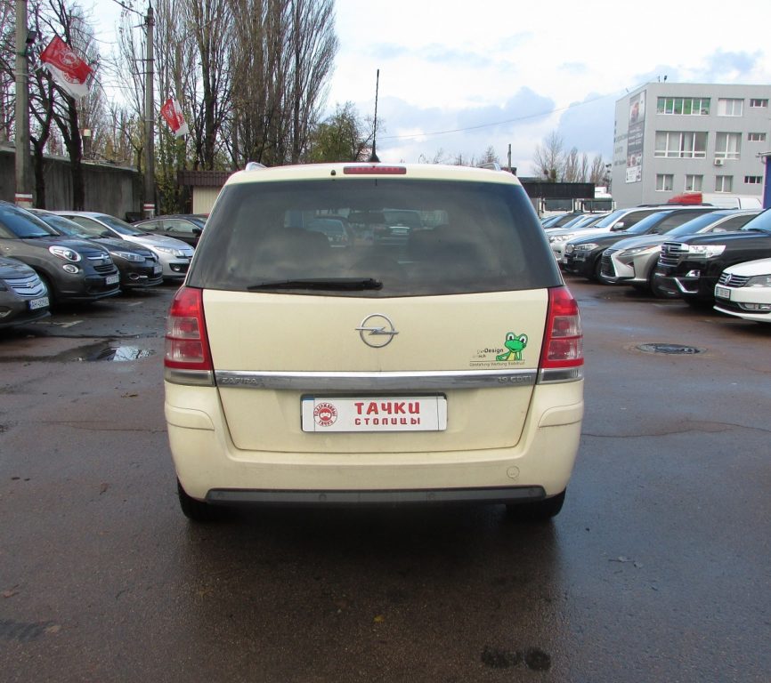 Opel Zafira 2011