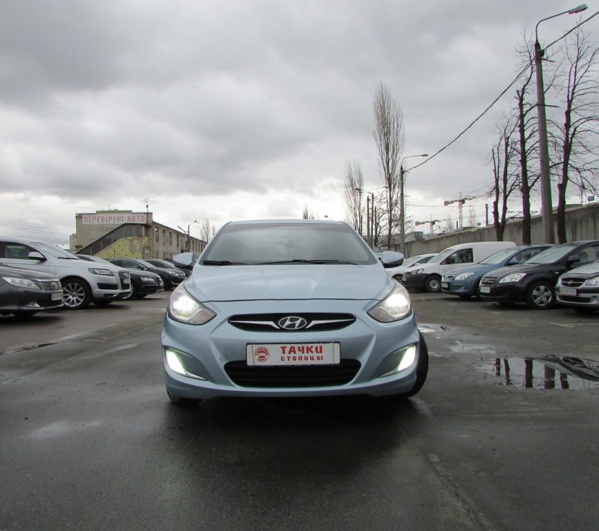 Hyundai Accent 2011