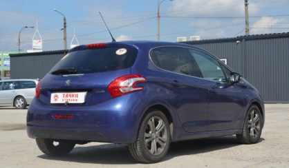 Peugeot 208 2013