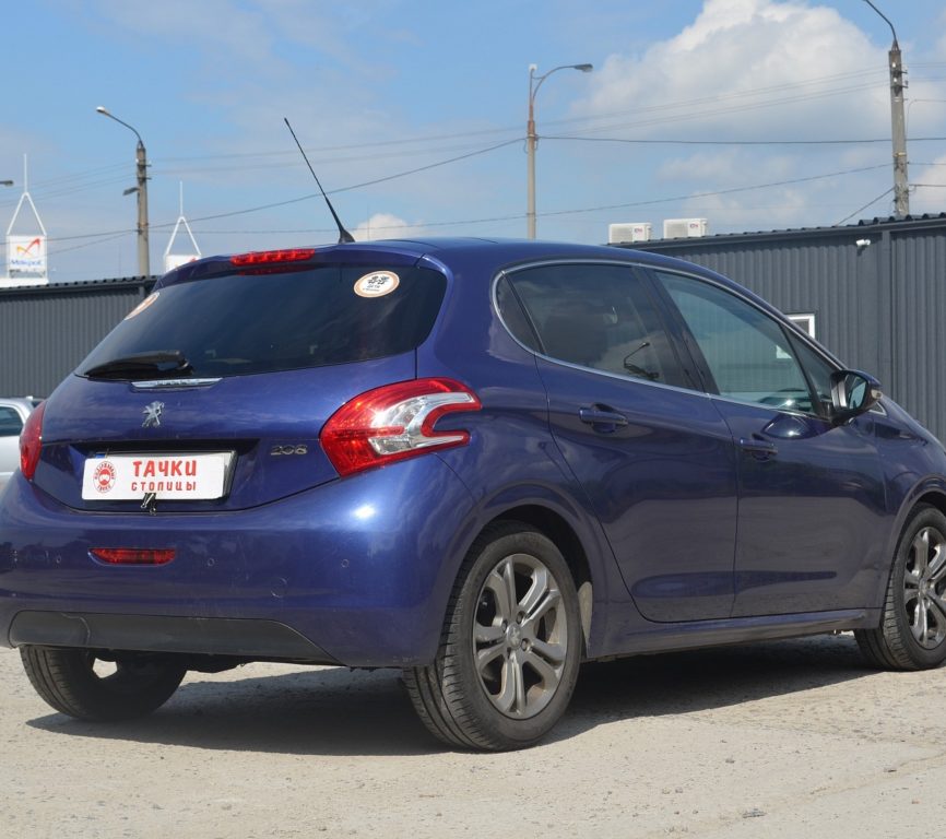 Peugeot 208 2013