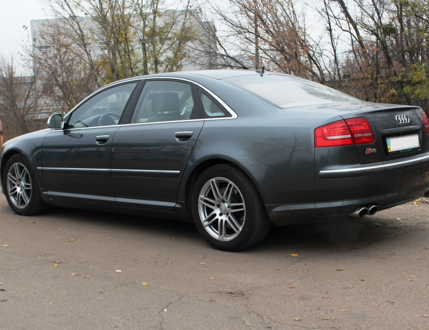 Audi S8 2008