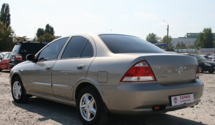 Nissan Almera 2011