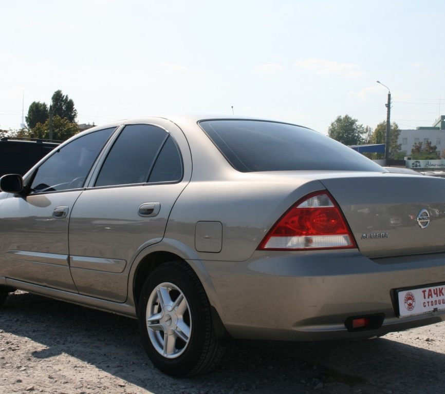 Nissan Almera 2011