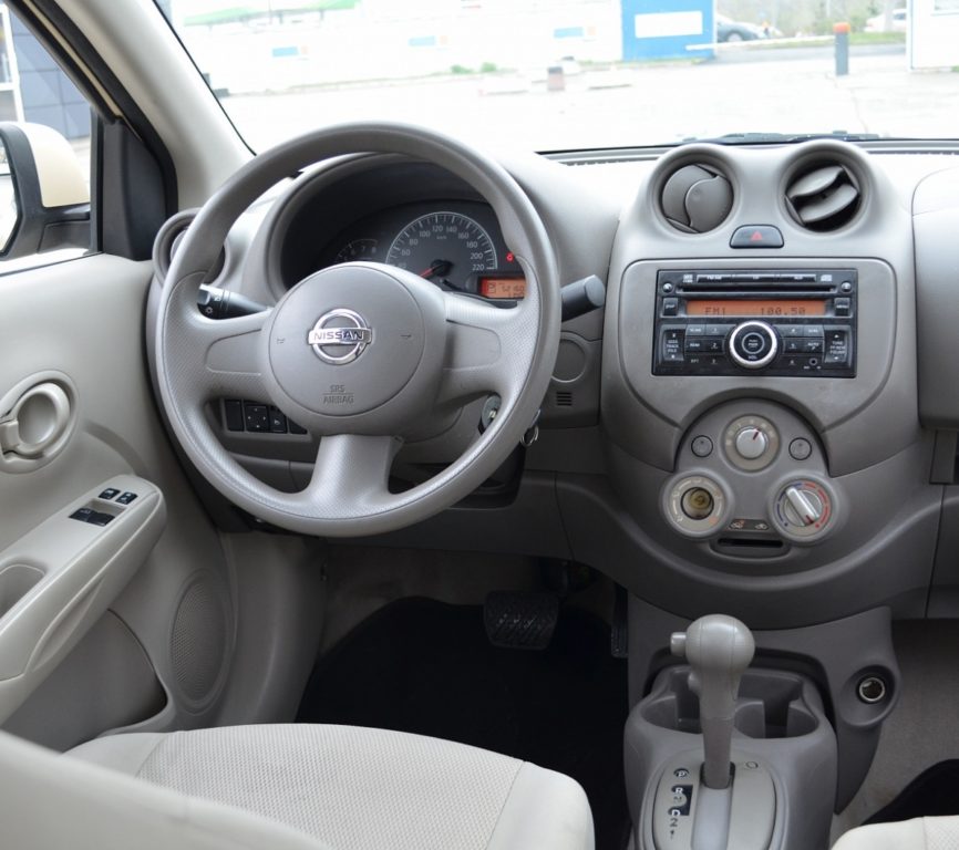 Nissan TIIDA 2014