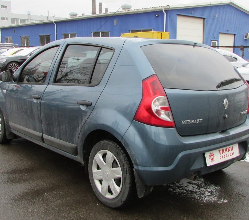 Renault Sandero 2011