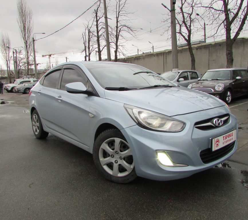 Hyundai Accent 2011