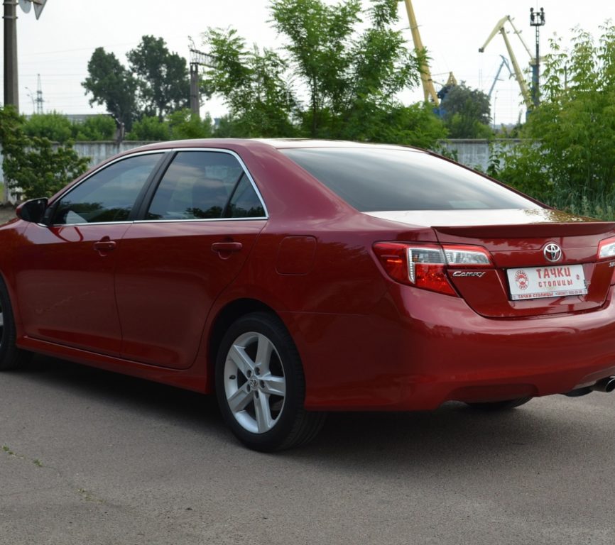 Toyota Camry 2013