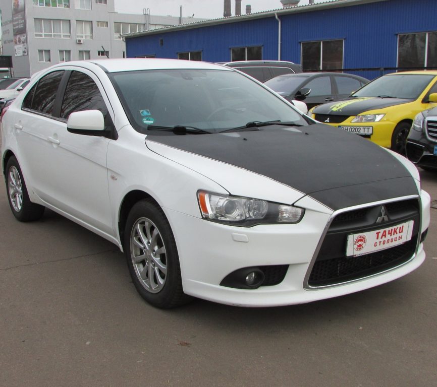 Mitsubishi Lancer X 2011