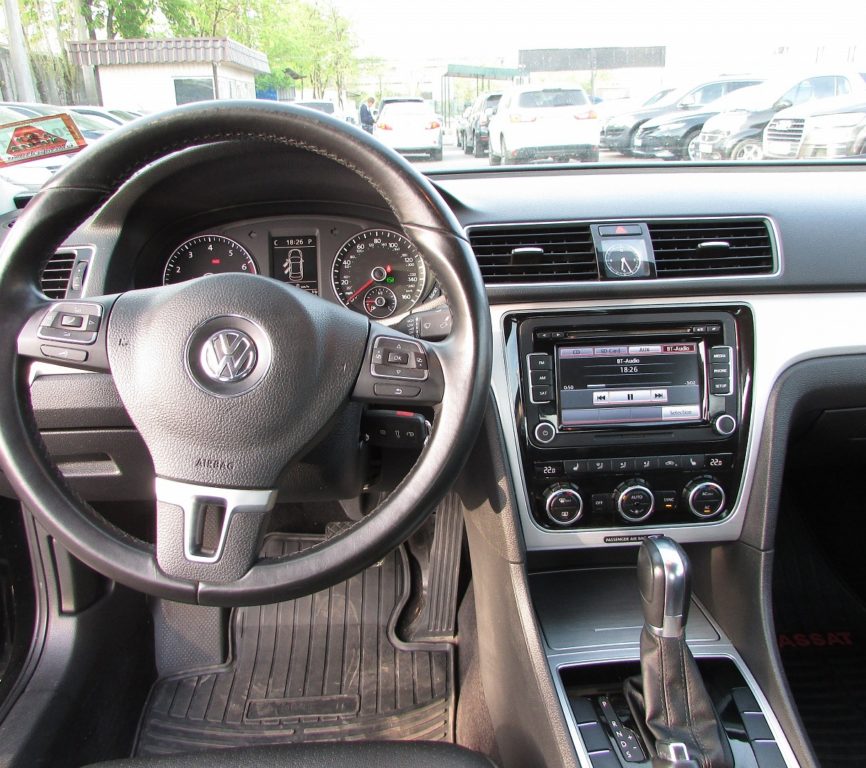 Volkswagen Passat B7 2012