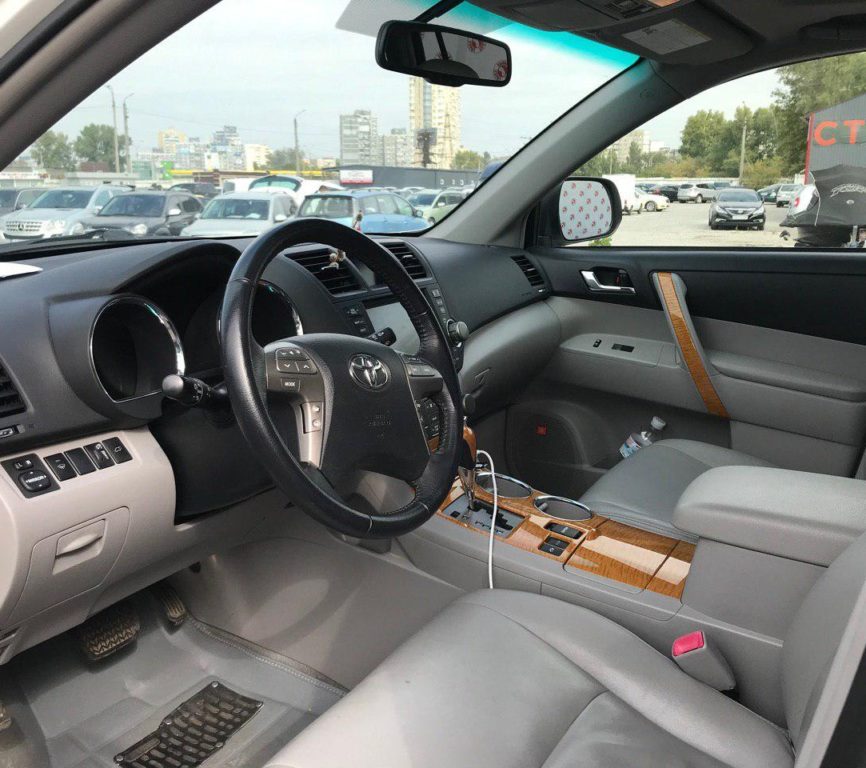 Toyota Highlander 2010