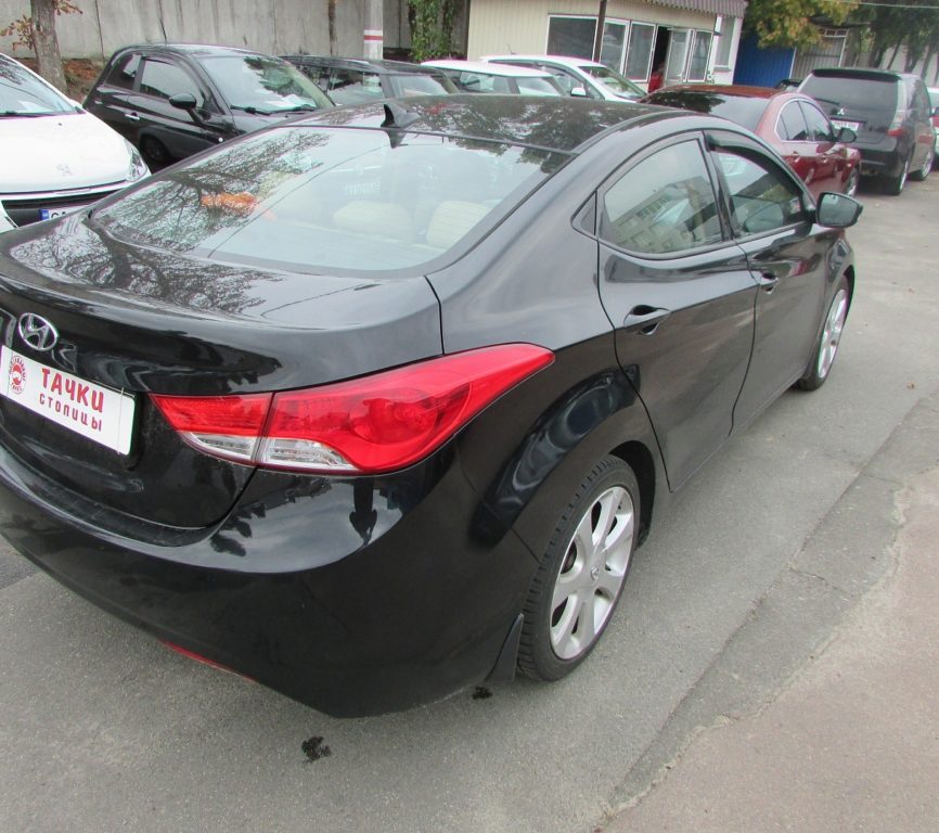 Hyundai Elantra 2013