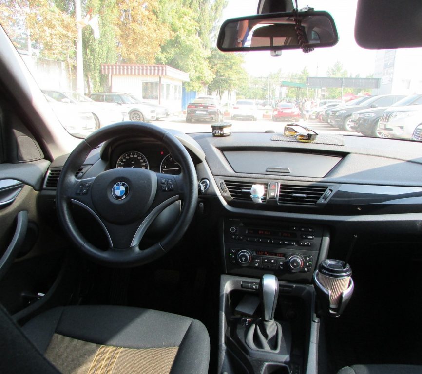 BMW X1 2011