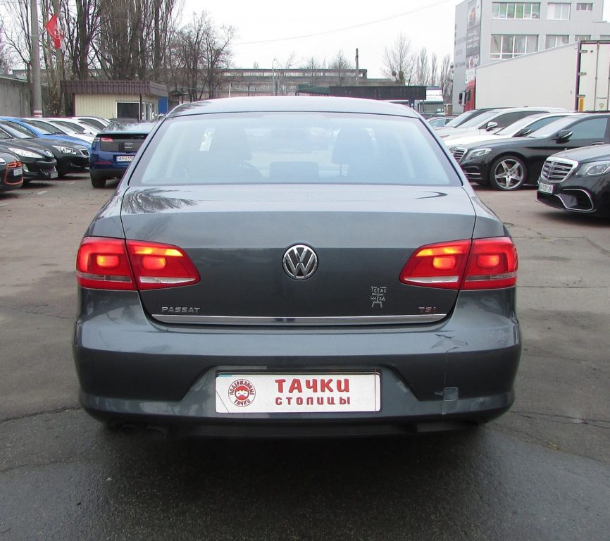 Volkswagen Passat B7 2011