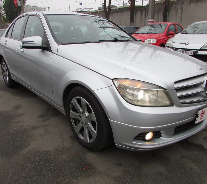 Mercedes-Benz C-Class 2010