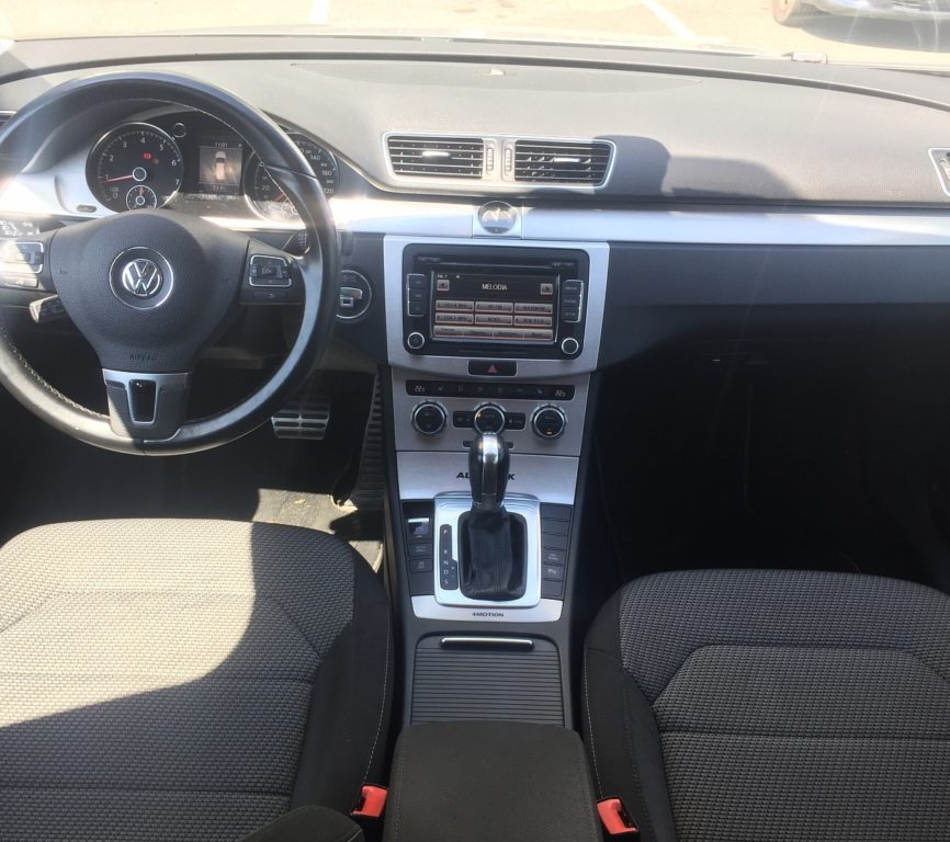 Volkswagen Passat B7 2012