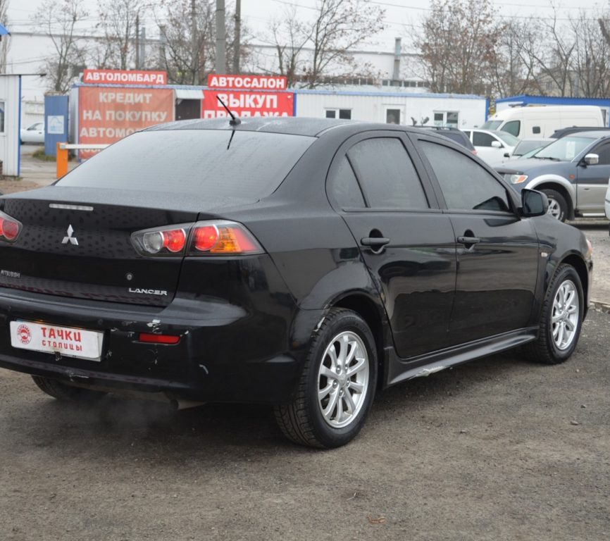 Mitsubishi Lancer X 2011