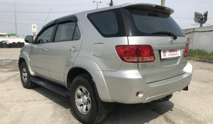 Toyota Fortuner 2006