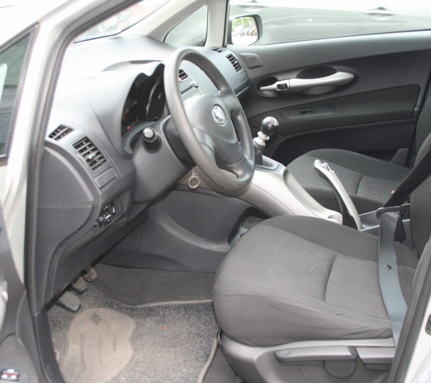 Toyota Auris 2009