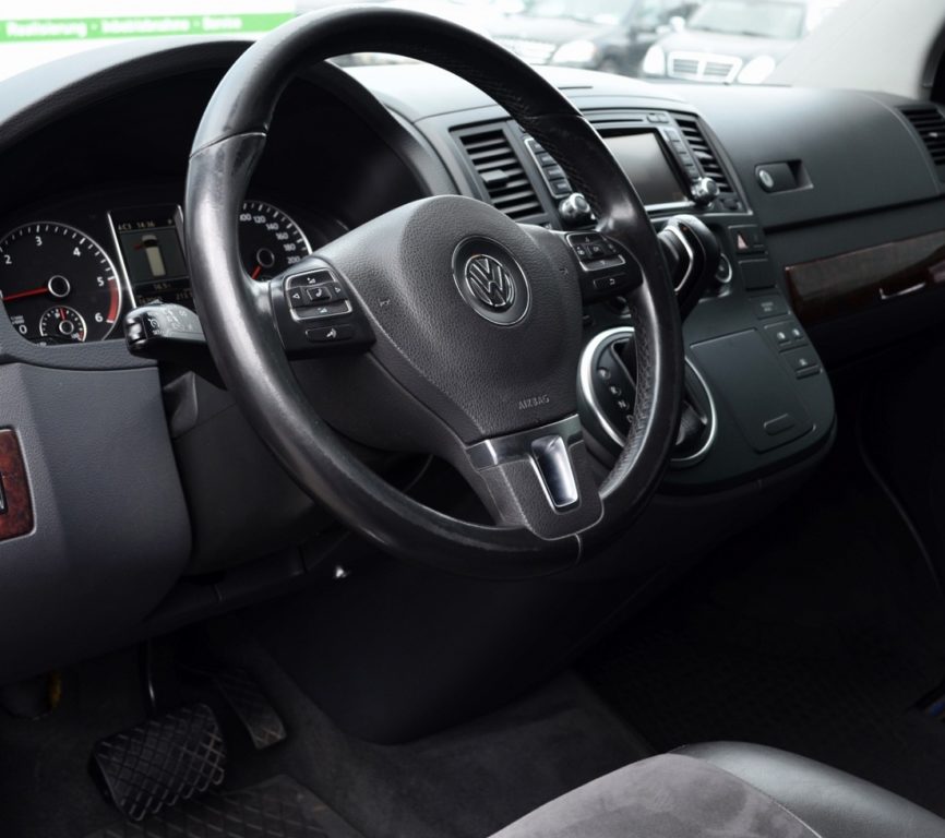 Volkswagen Multivan 2012