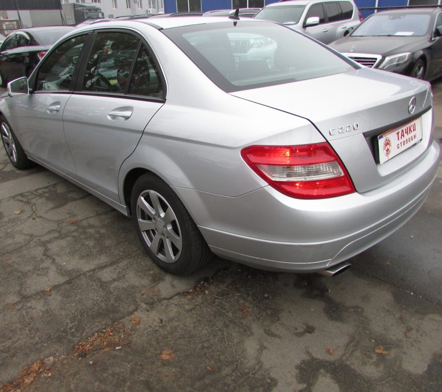 Mercedes-Benz C-Class 2010