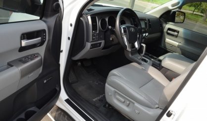 Toyota Sequoia 2016